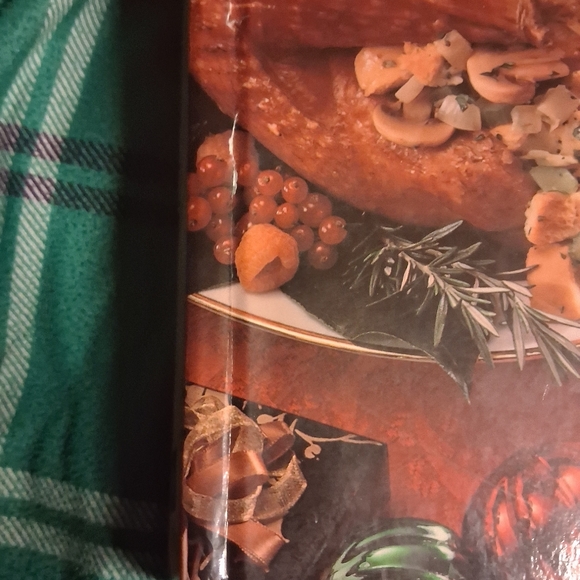 Vintage Treasury of Christmas cookbook.🎄🎁 - Picture 8 of 16